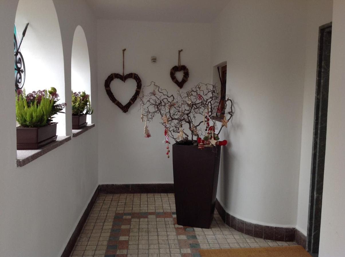 Villa Rooms Guest house Laives