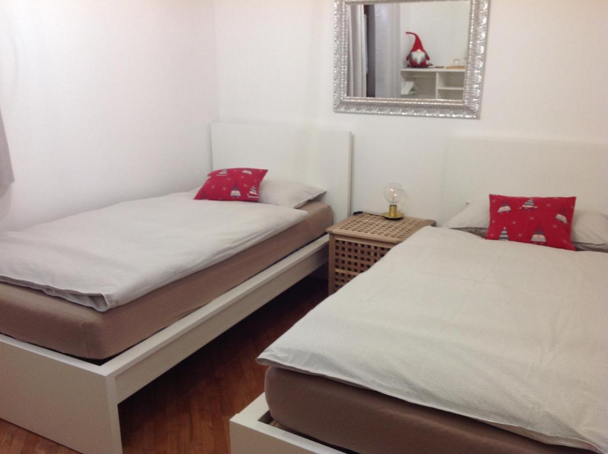 Villa Rooms